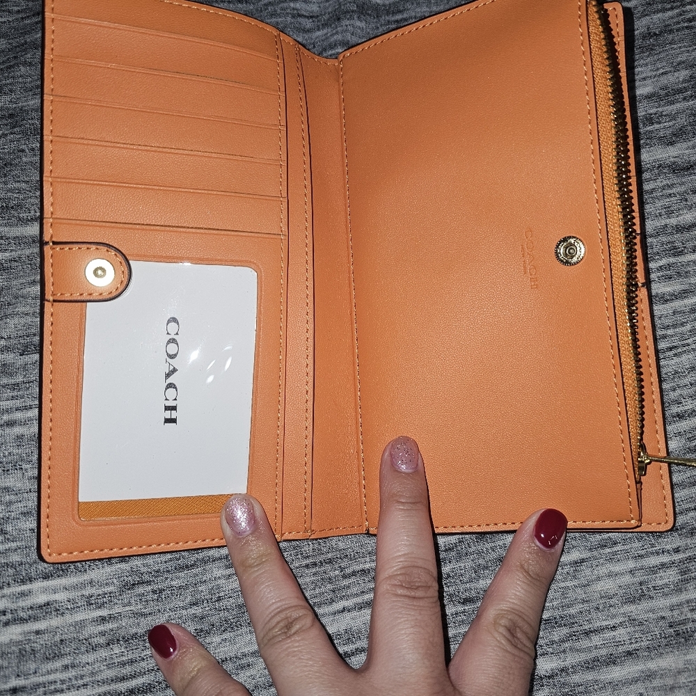 SOLD - Picture 4 of 4